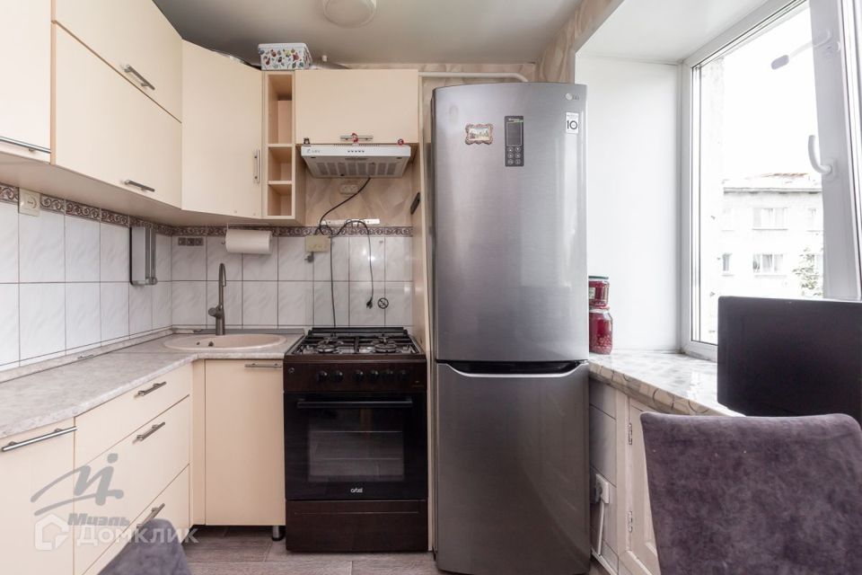 Продаётся 3-комнатная квартира, 58.4 м²
