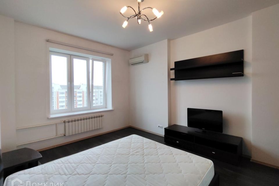 Продаётся 1-комнатная квартира, 43 м²