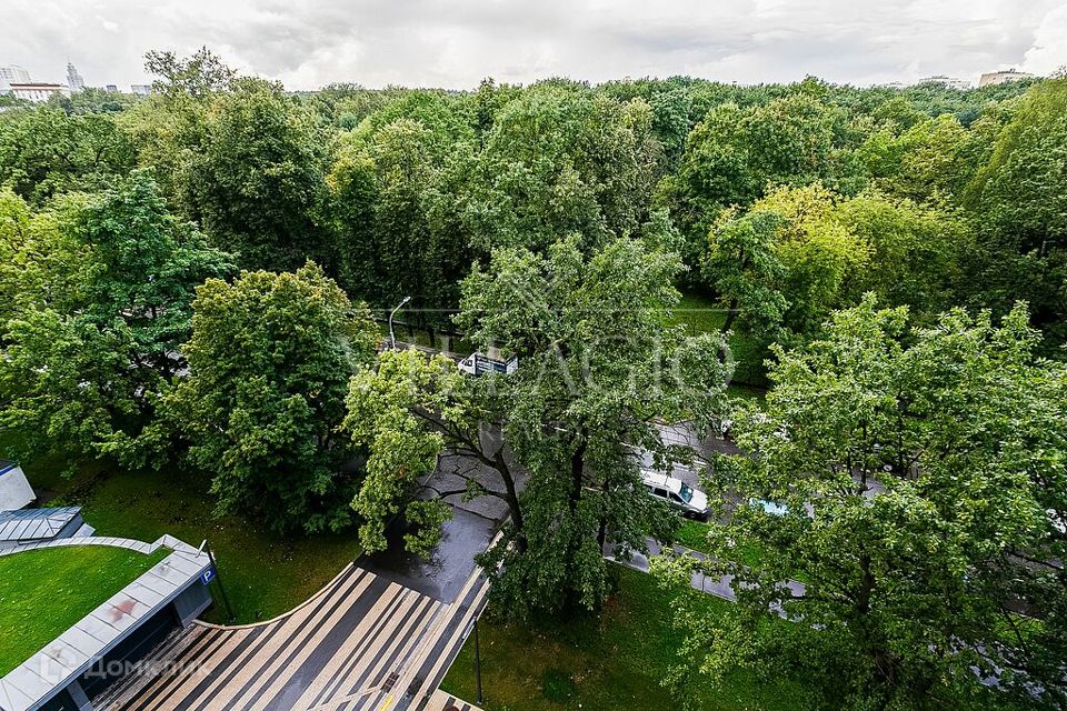 Продаётся 4-комнатная квартира, 154 м²