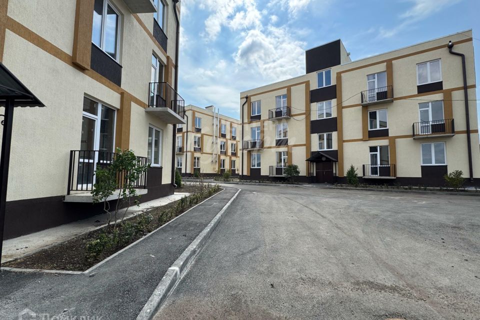Продаётся 3-комнатная квартира, 101.1 м²