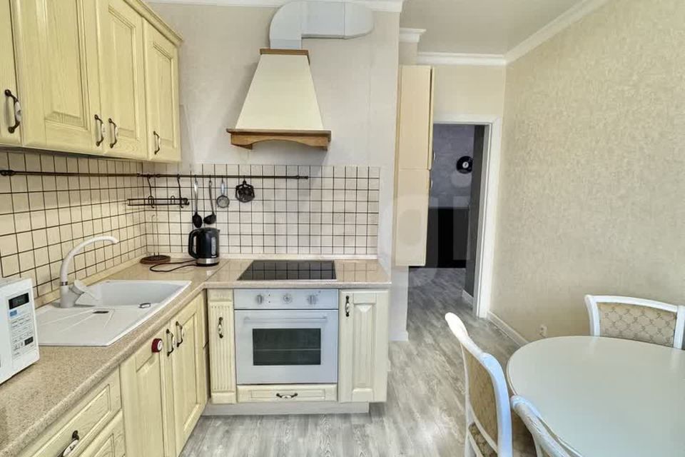 Продаётся 2-комнатная квартира, 60.9 м²