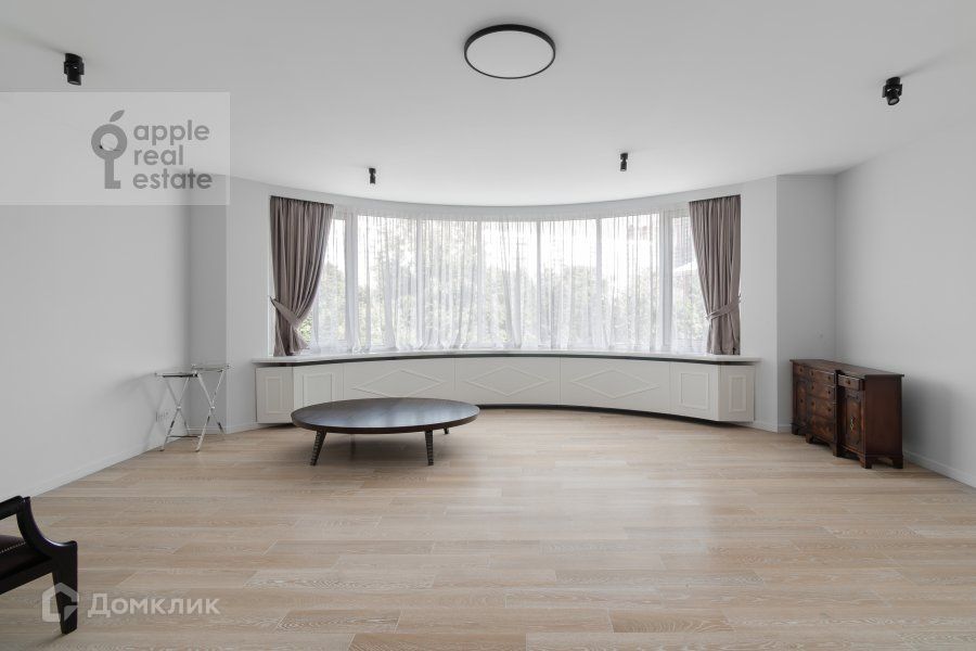 Сдаётся 3-комнатная квартира, 229 м²