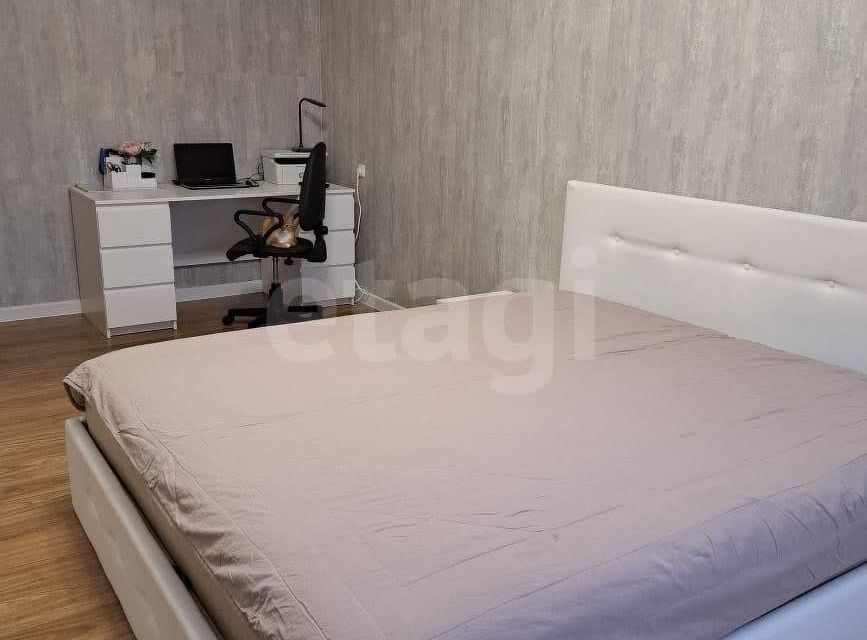Продаётся 1-комнатная квартира, 41.8 м²
