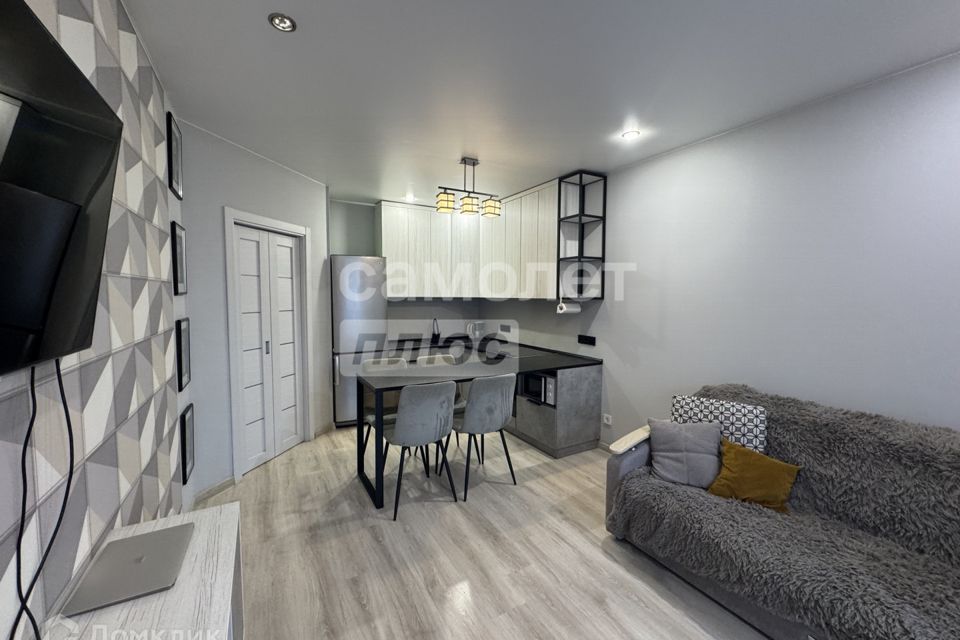 Продаётся 1-комнатная квартира, 43 м²