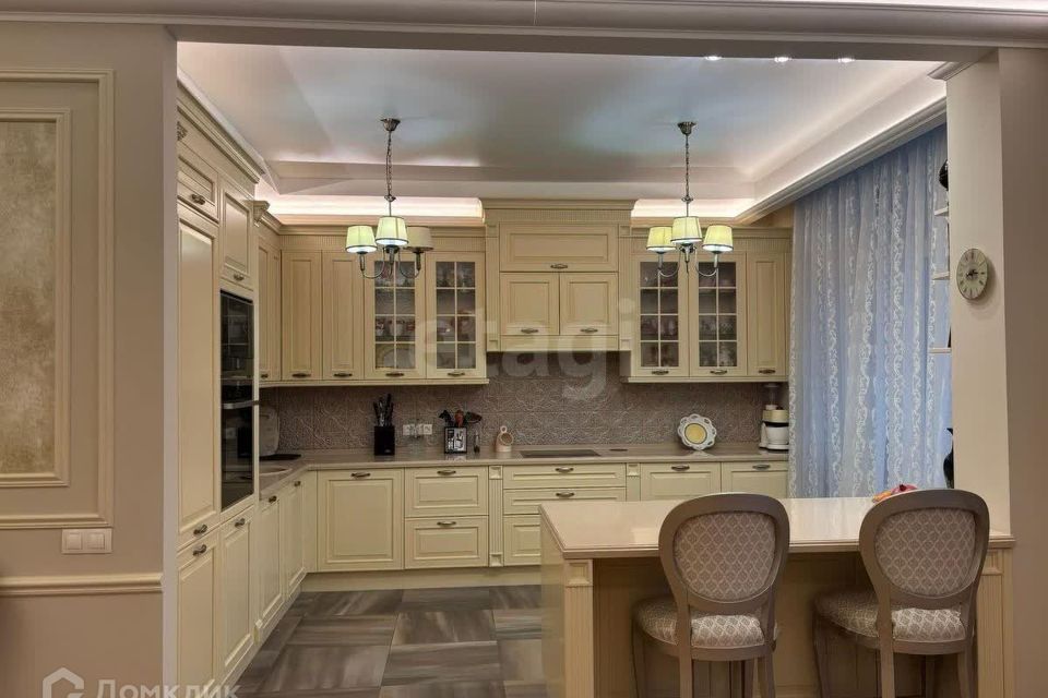 Сдаётся 3-комнатная квартира, 115 м²