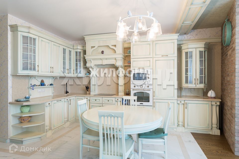 Продаётся 2-комнатная квартира, 81.3 м²