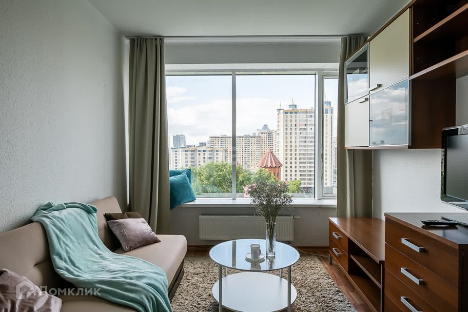 Продаётся 1-комнатная квартира, 62.8 м²