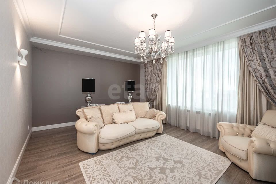 Продаётся 2-комнатная квартира, 70.3 м²