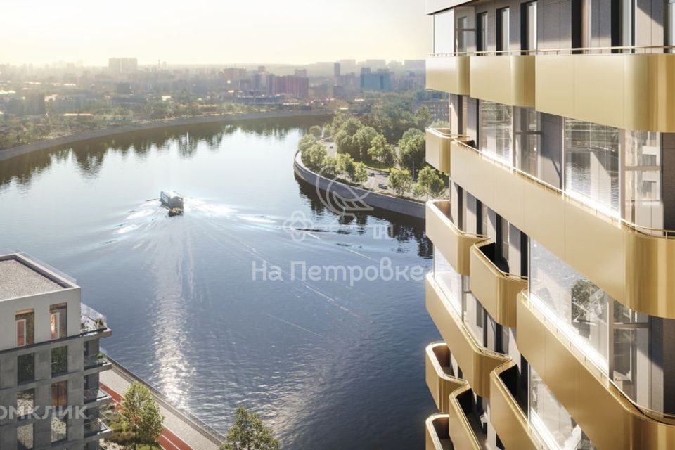 Продаётся 3-комнатная квартира, 111.7 м²