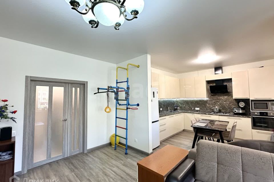 Продаётся 4-комнатная квартира, 120.1 м²