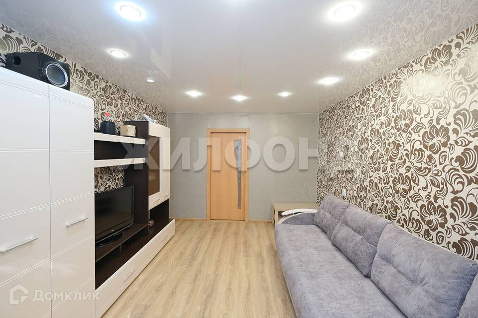 Продаётся 3-комнатная квартира, 57.9 м²