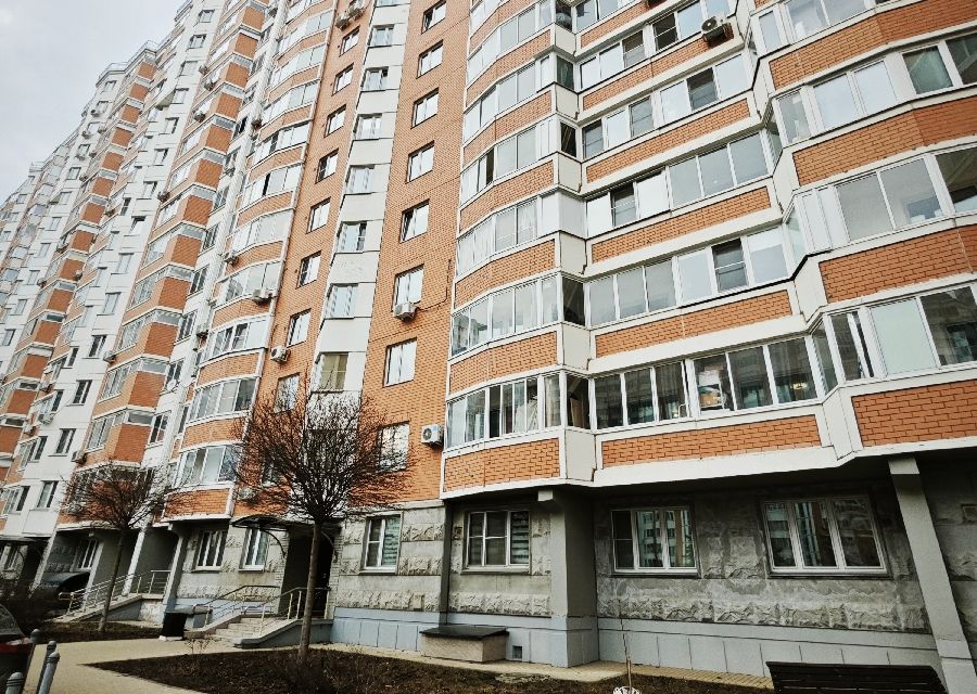 Продаётся 1-комнатная квартира, 37.8 м²