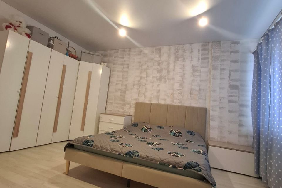 Продаётся 2-комнатная квартира, 65.8 м²