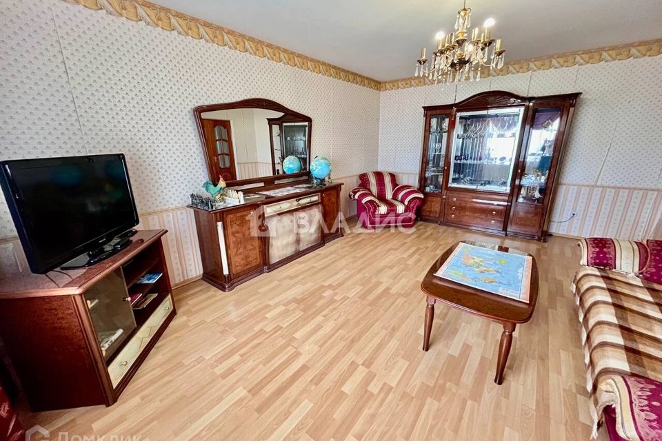 Продаётся 4-комнатная квартира, 159 м²