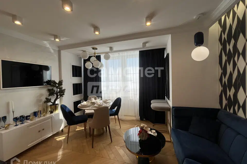 Продаётся 1-комнатная квартира, 42 м²