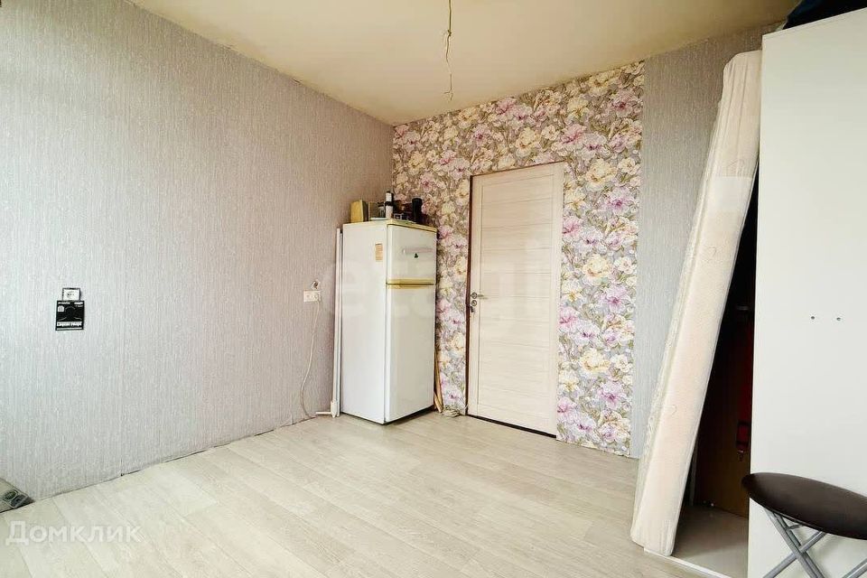 Продаётся комната в 3-комн. квартире, 74.1 м²