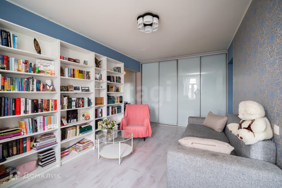 Продаётся 2-комнатная квартира, 55.9 м²
