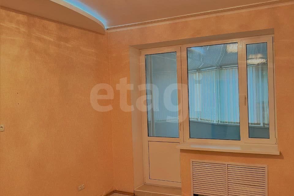 Продаётся 3-комнатная квартира, 106 м²
