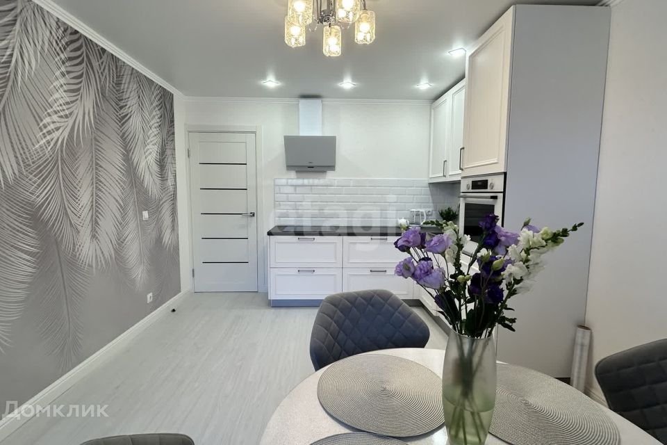 Продаётся 2-комнатная квартира, 65.3 м²