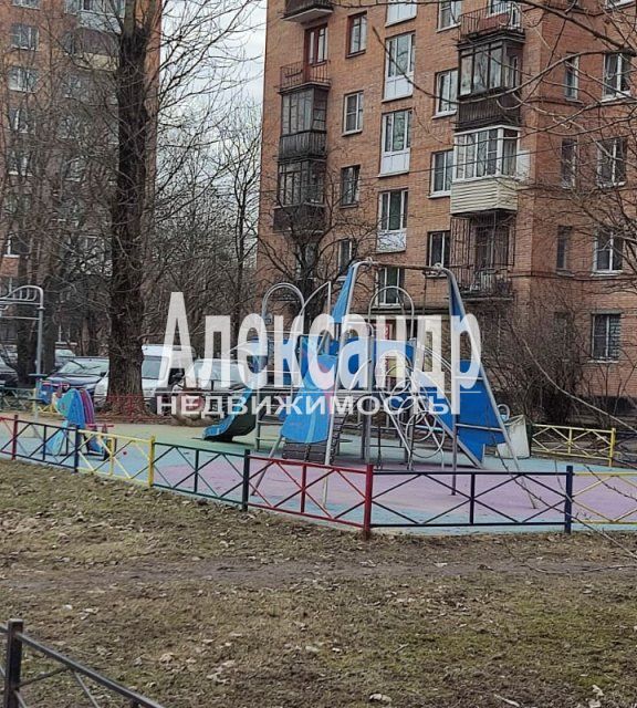 Продаётся комната в 2-комн. квартире, 13.5 м²