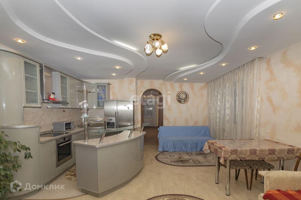 Сдаётся 2-комнатная квартира, 70 м²