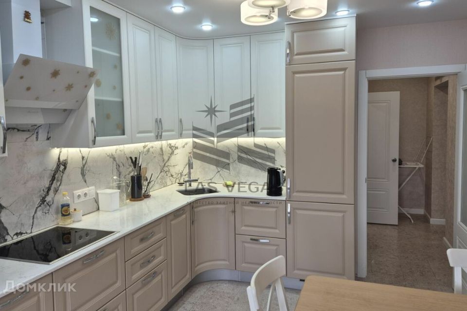 Сдаётся 2-комнатная квартира, 69.9 м²