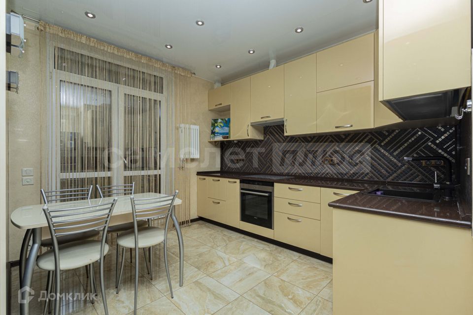 Продаётся 2-комнатная квартира, 62.8 м²