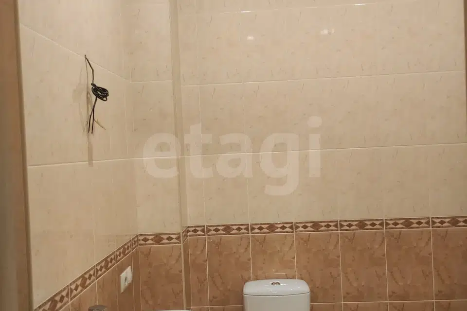 Сдаётся 1-комнатная квартира, 54 м²