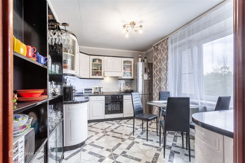 Продаётся 2-комнатная квартира, 71.4 м²