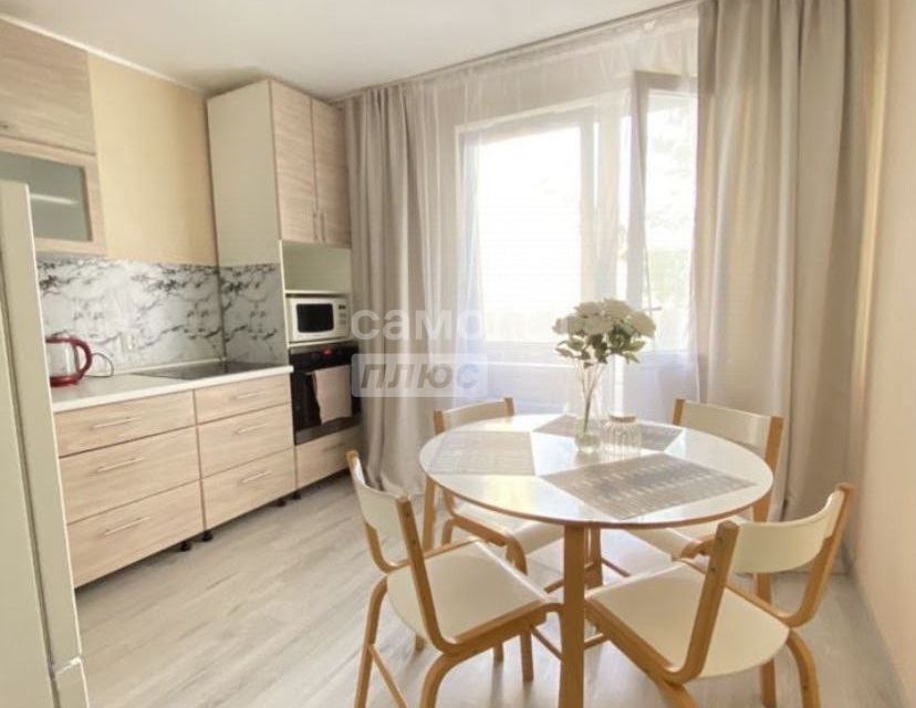 Сдаётся 2-комнатная квартира, 60 м²