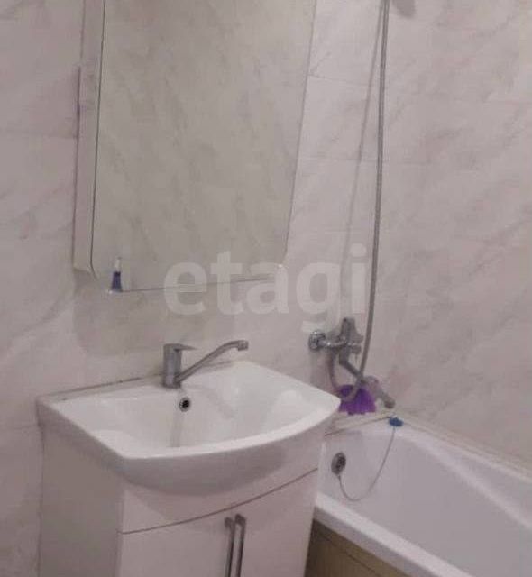 Продаётся 1-комнатная квартира, 37.4 м²