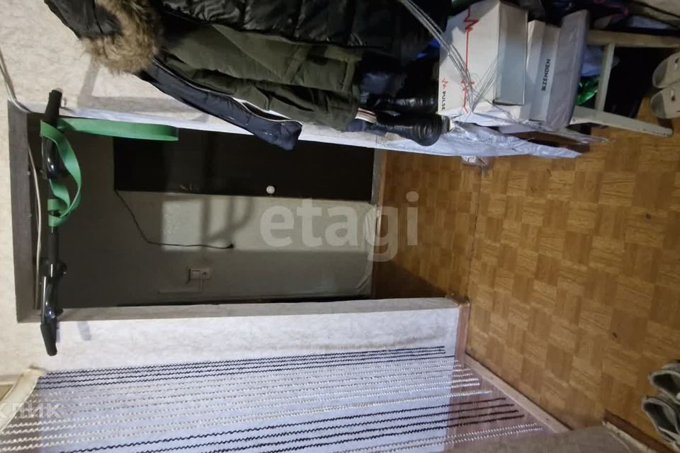 Продаётся комната в 3-комн. квартире, 55 м²