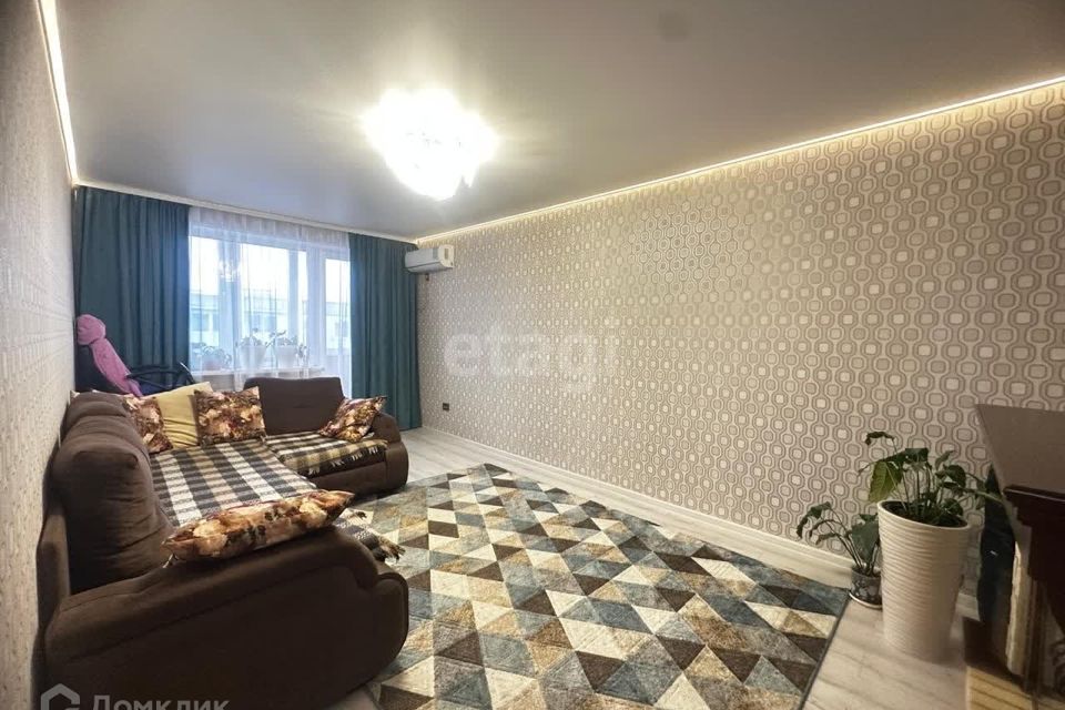 Продаётся 3-комнатная квартира, 65.4 м²