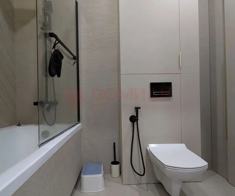 Продаётся 4-комнатная квартира, 92 м²