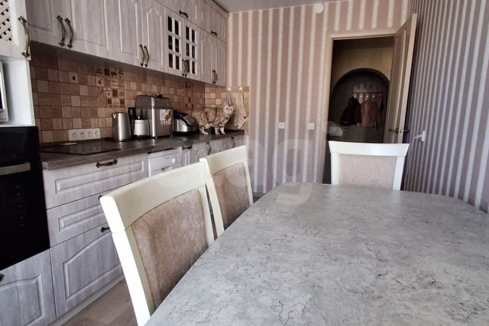 Продаётся 2-комнатная квартира, 63.5 м²