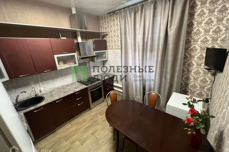 Продаётся 4-комнатная квартира, 92.6 м²