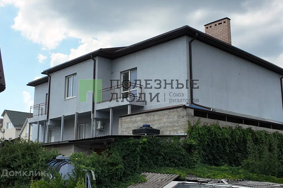 Продаётся 2-этажный дом, 353 м²