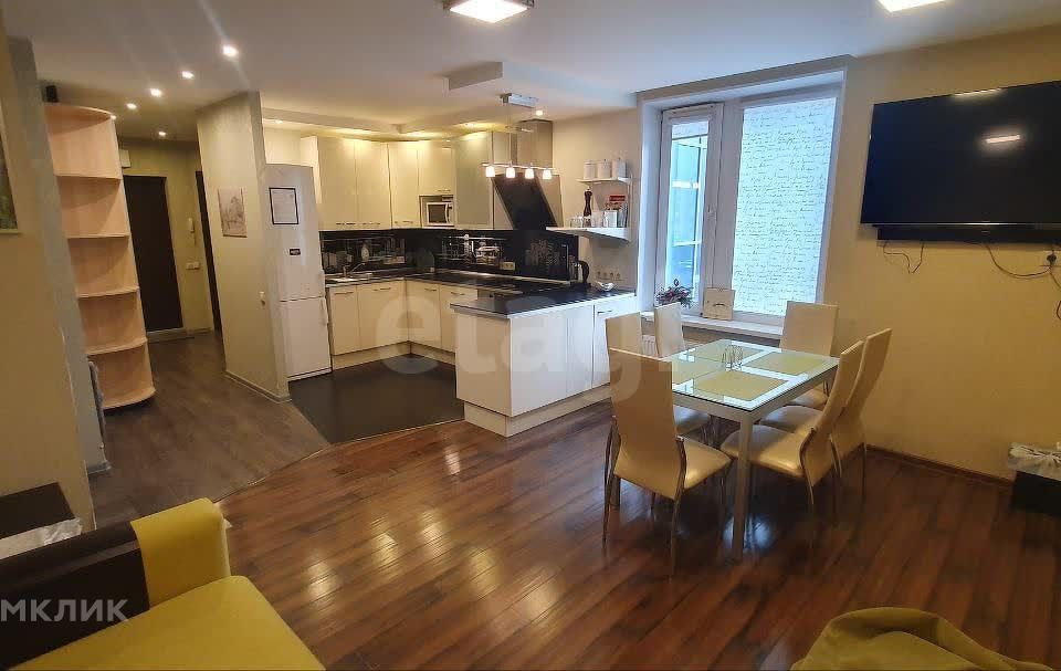 Продаётся 2-комнатная квартира, 67.9 м²