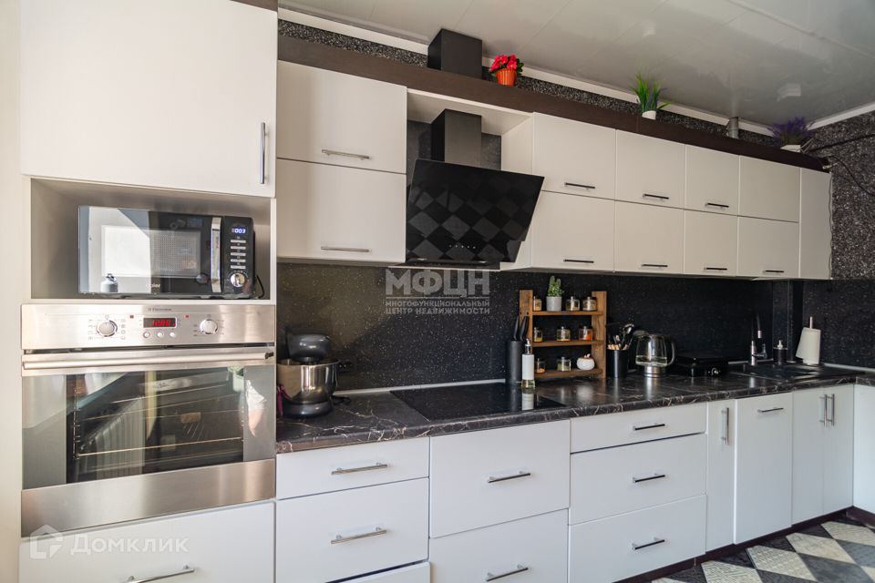 Продаётся 2-комнатная квартира, 70.5 м²