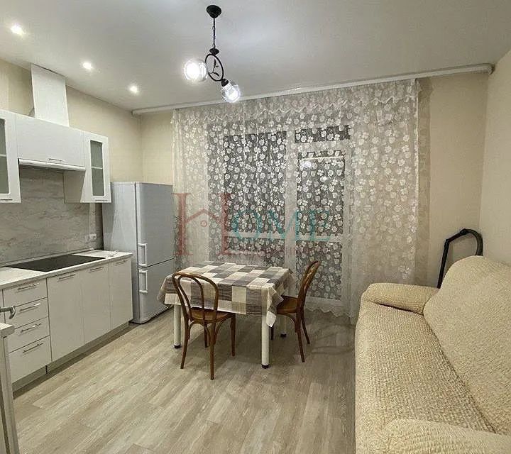 Сдаётся 1-комнатная квартира, 38 м²