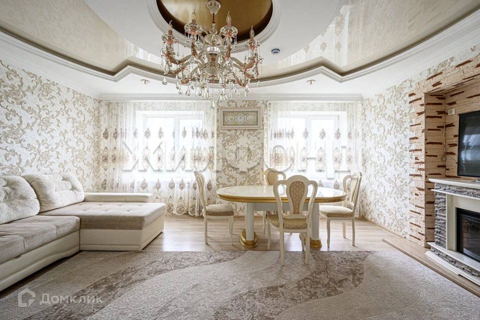 Продаётся 3-комнатная квартира, 128.4 м²