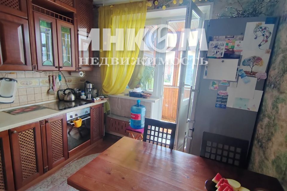 Продаётся 3-комнатная квартира, 75.8 м²