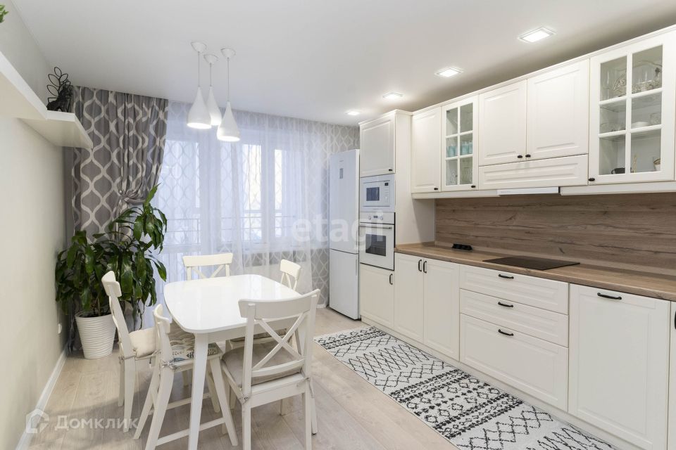 Продаётся 3-комнатная квартира, 92.2 м²