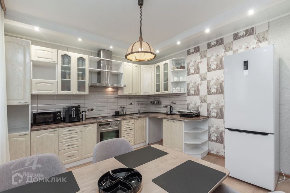 Продаётся 3-комнатная квартира, 110.8 м²