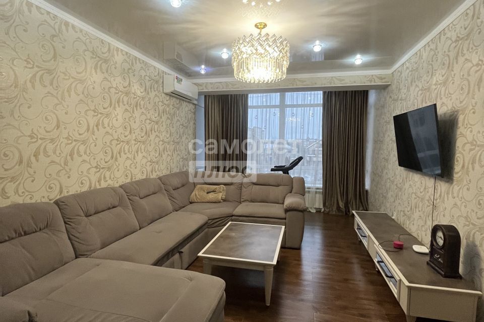 Продаётся 3-комнатная квартира, 98 м²
