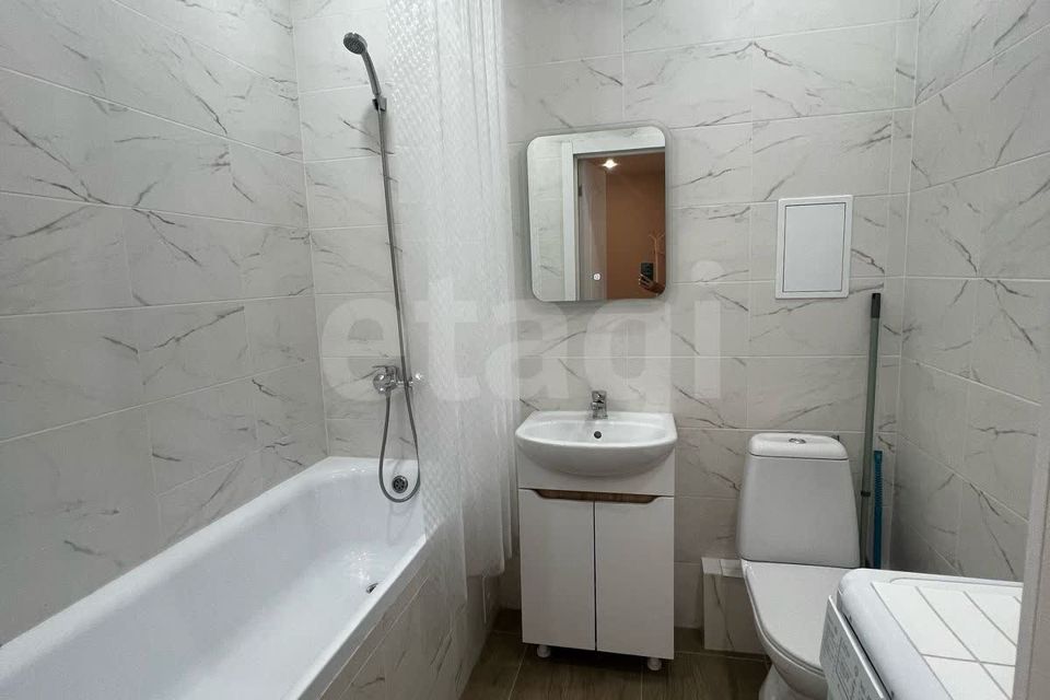 Продаётся 1-комнатная квартира, 38 м²