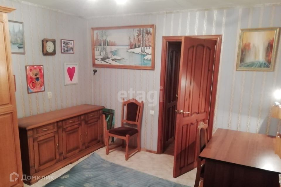Продаётся 4-комнатная квартира, 103.8 м²
