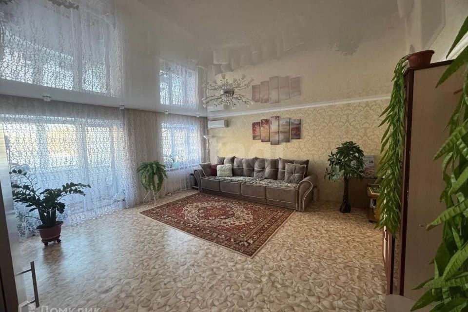 Продаётся 2-комнатная квартира, 56.3 м²