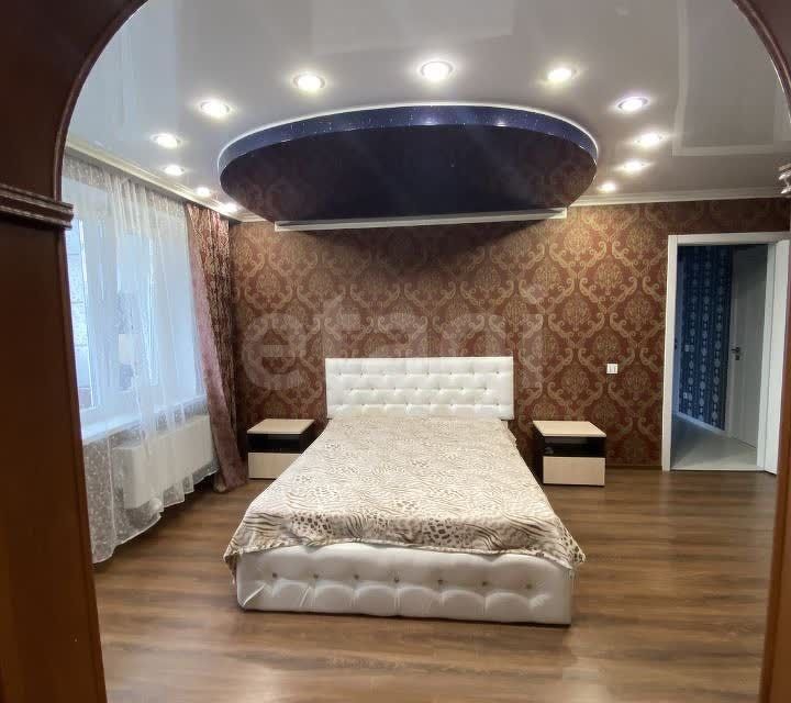 Сдаётся 2-комнатная квартира, 83 м²