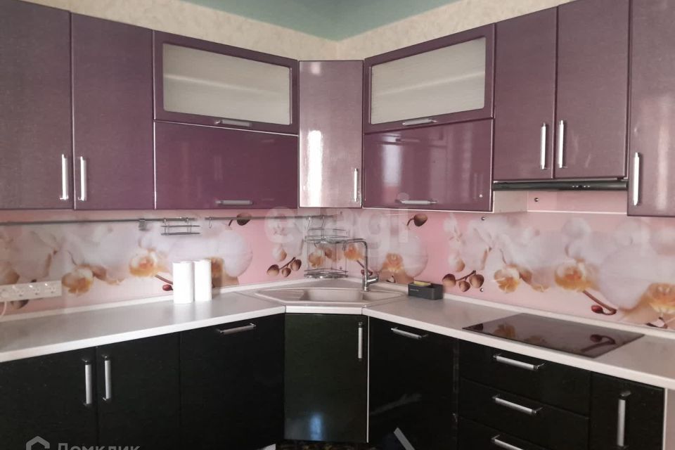 Сдаётся 2-комнатная квартира, 64 м²